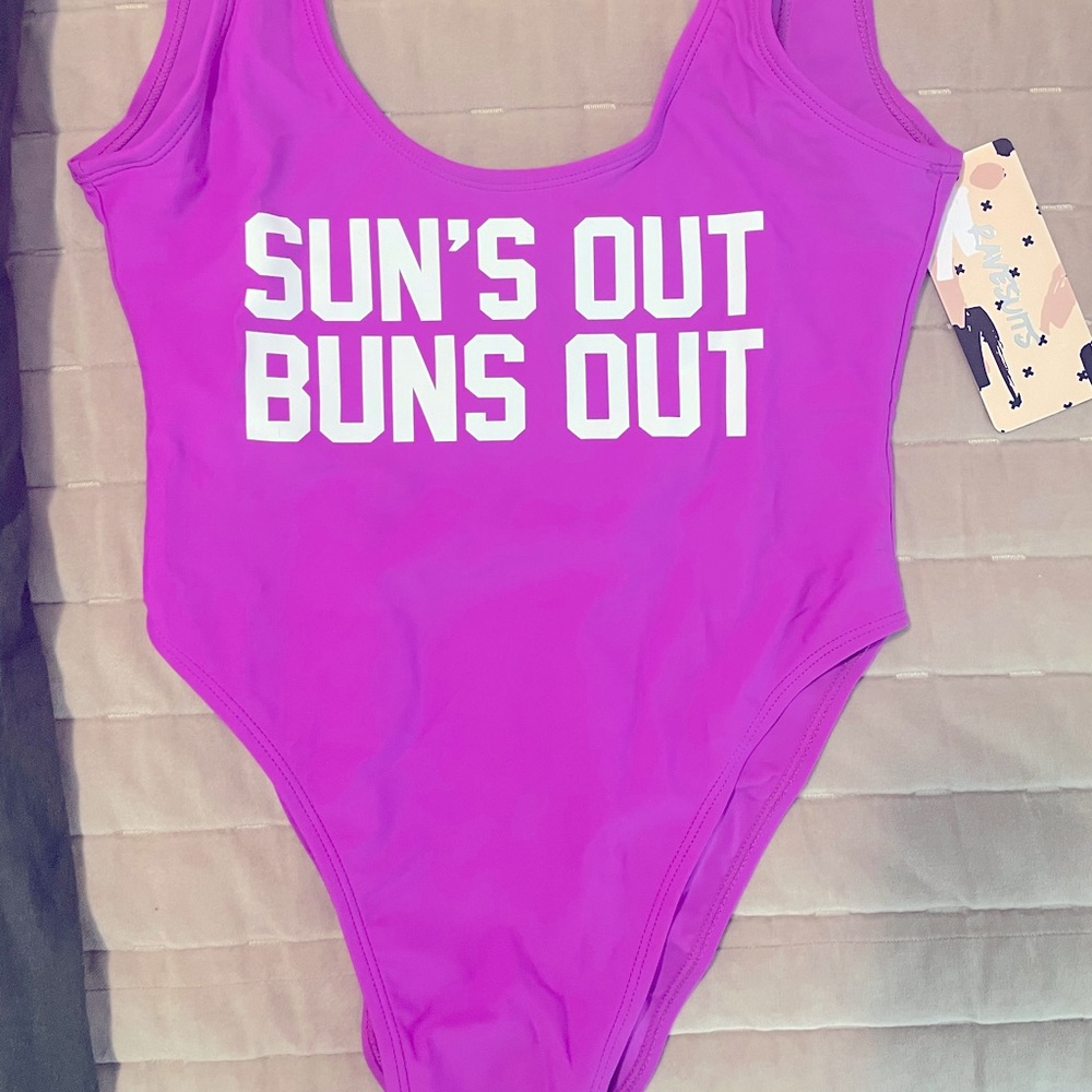 NWT Rave suits one piece swim “Sun’s out, Bun’s out” in magenta